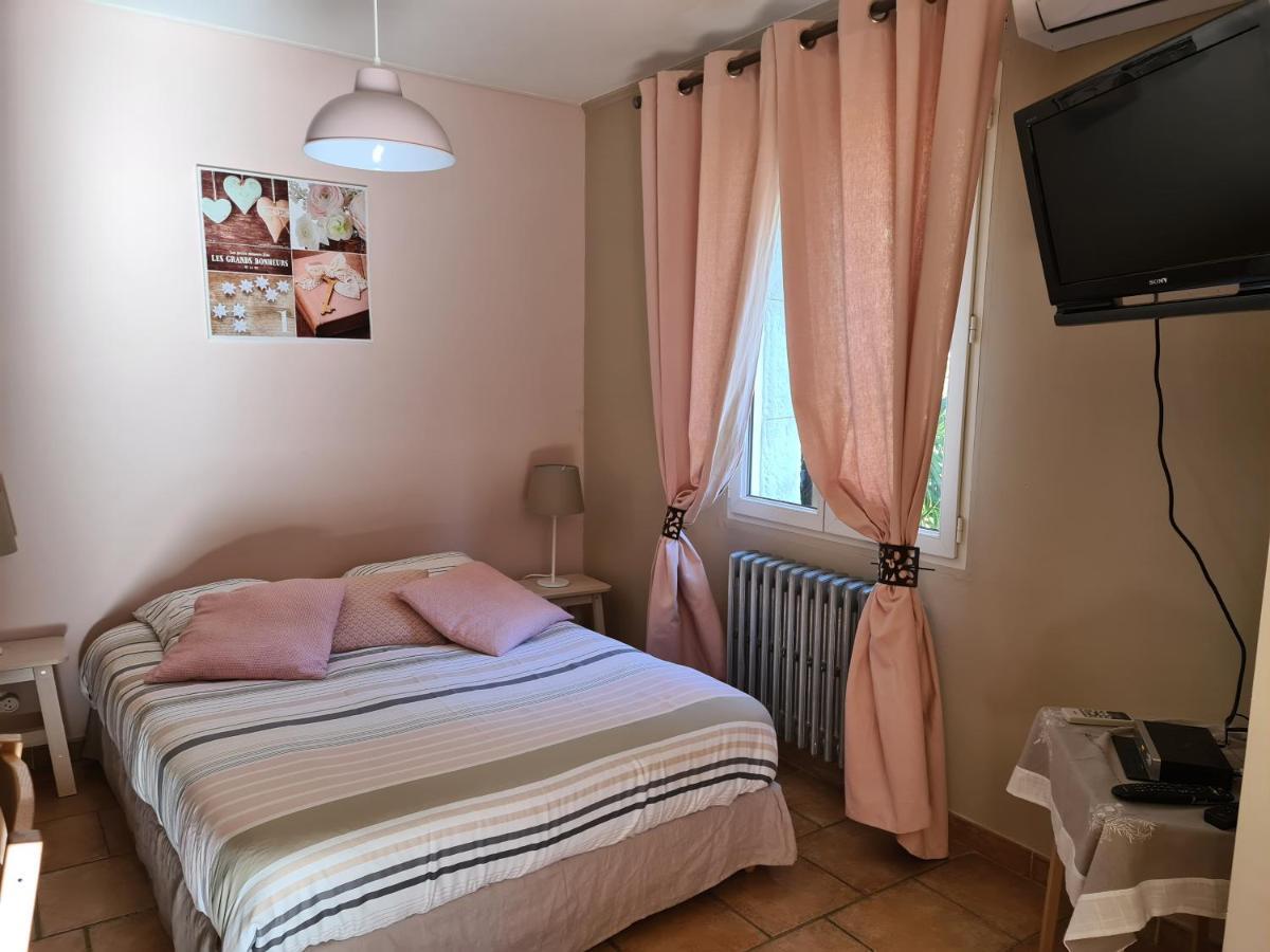 Appartements Dans Villa Privee Avec Piscine, Jardin, Parking Clos, Wifi, Climatisation Meyreuil Luaran gambar