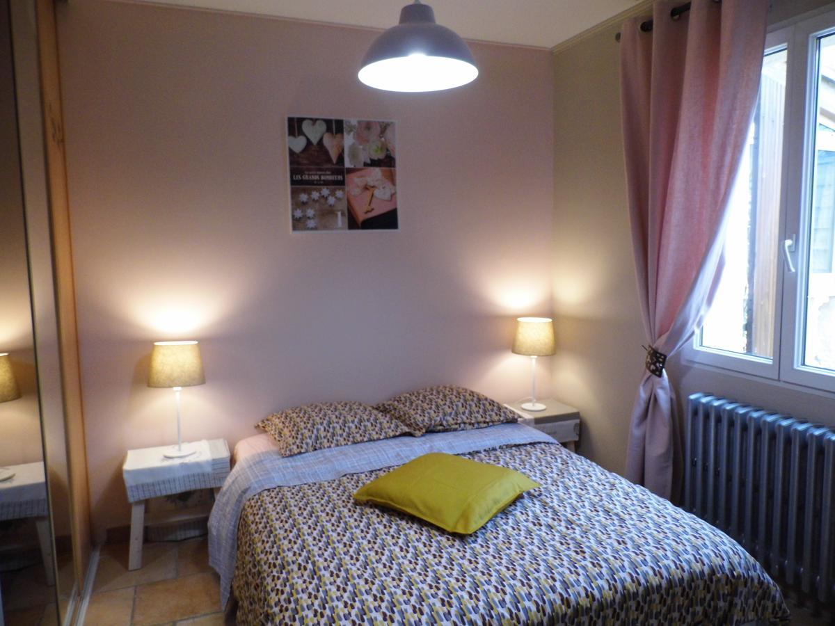 Appartements Dans Villa Privee Avec Piscine, Jardin, Parking Clos, Wifi, Climatisation Meyreuil Luaran gambar