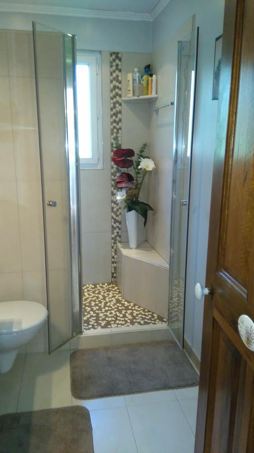 Appartements Dans Villa Privee Avec Piscine, Jardin, Parking Clos, Wifi, Climatisation Meyreuil Luaran gambar