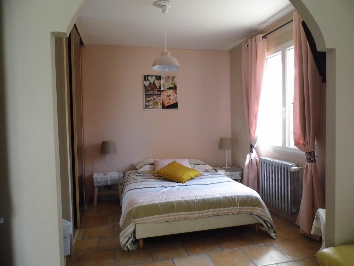 Appartements Dans Villa Privee Avec Piscine, Jardin, Parking Clos, Wifi, Climatisation Meyreuil Luaran gambar