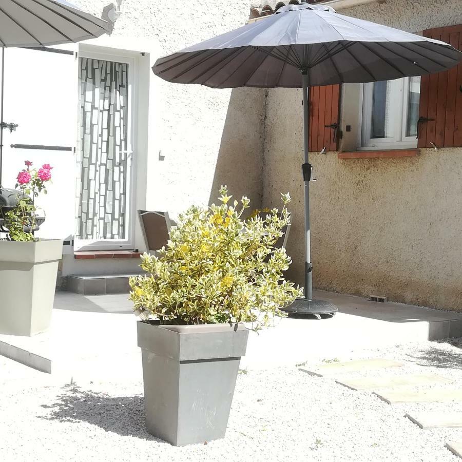 Appartements Dans Villa Privee Avec Piscine, Jardin, Parking Clos, Wifi, Climatisation Meyreuil Luaran gambar