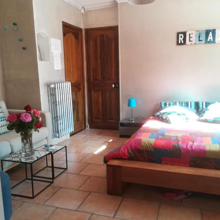 Appartements Dans Villa Privee Avec Piscine, Jardin, Parking Clos, Wifi, Climatisation Meyreuil Luaran gambar